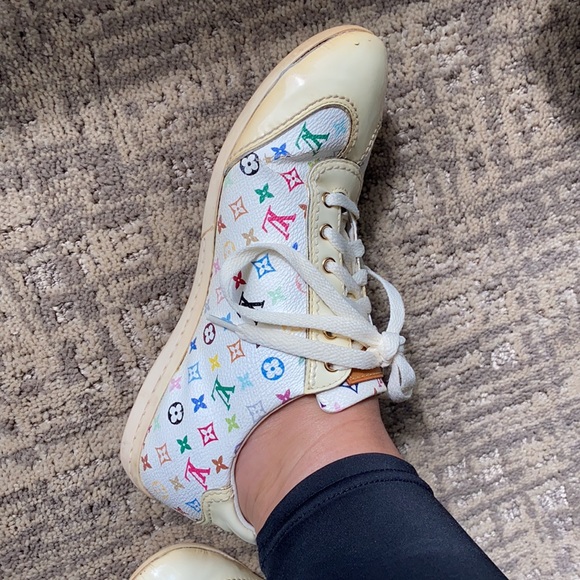 Louis Vuitton sneakers - Picture 3 of 15
